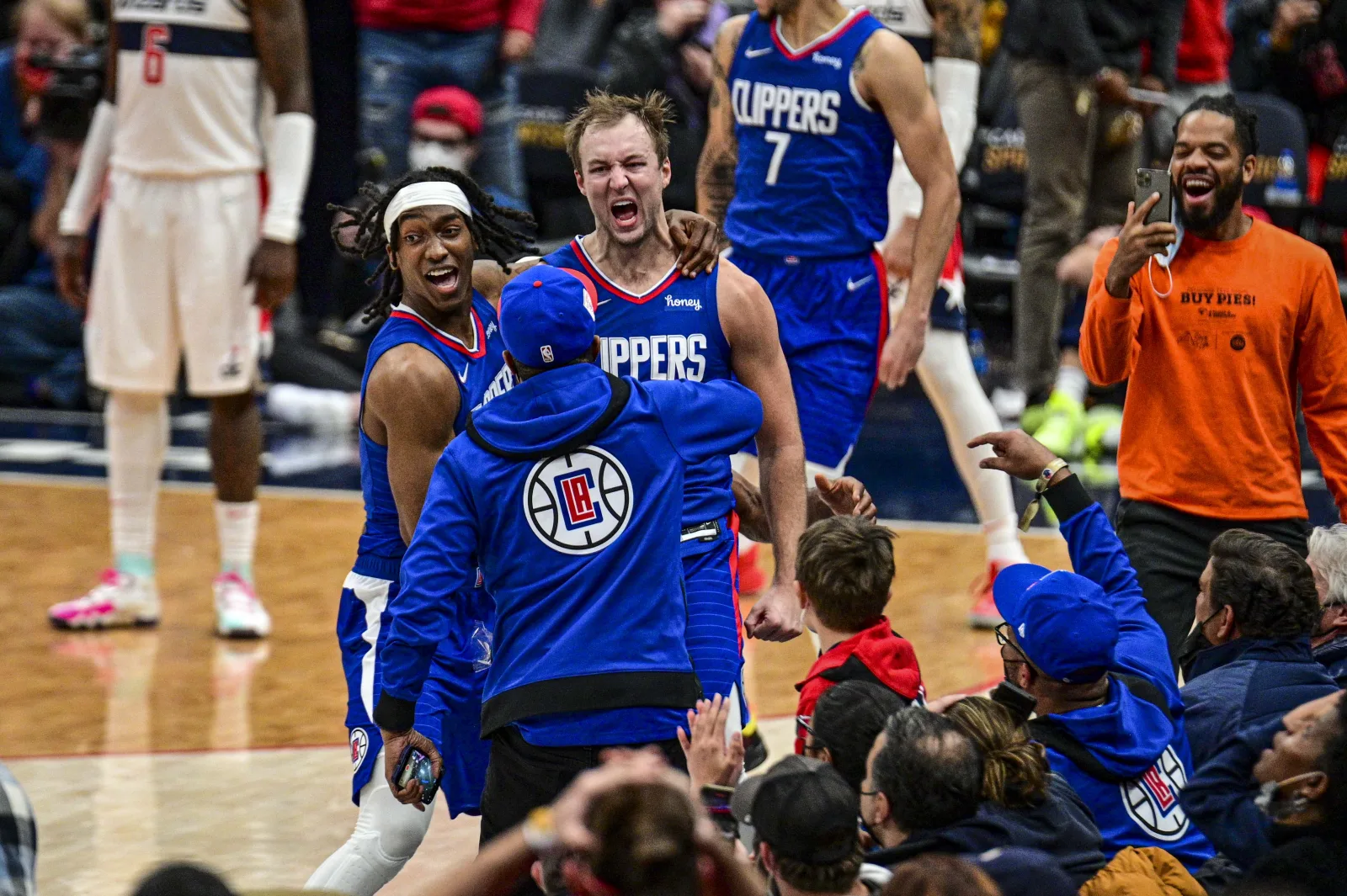 Washington Wizards and Los Angeles Clippers in an archive NBA photograph published in January 2022.
